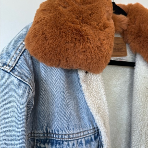 Vintage Levi’s Oversized Sherpa Trucker Jacket - Picture 9 of 10